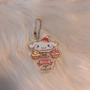 New Sanrio Cinnamoroll Cupcake Keychain